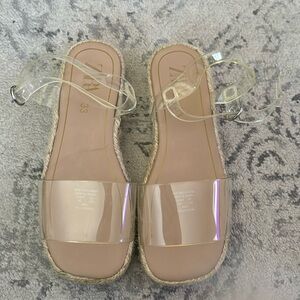 Zara girls clear espadrille sandal size 33 (eur), 2(us)